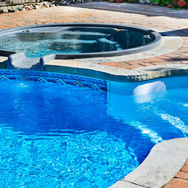 ‘Airbnb for Backyard Pools’ Trend Raises Liability Flags for Homeowners